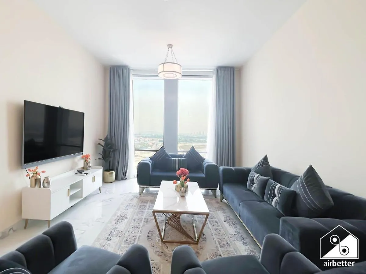 Stunning 2-Bedroom Apartment With Canal Views Dubai