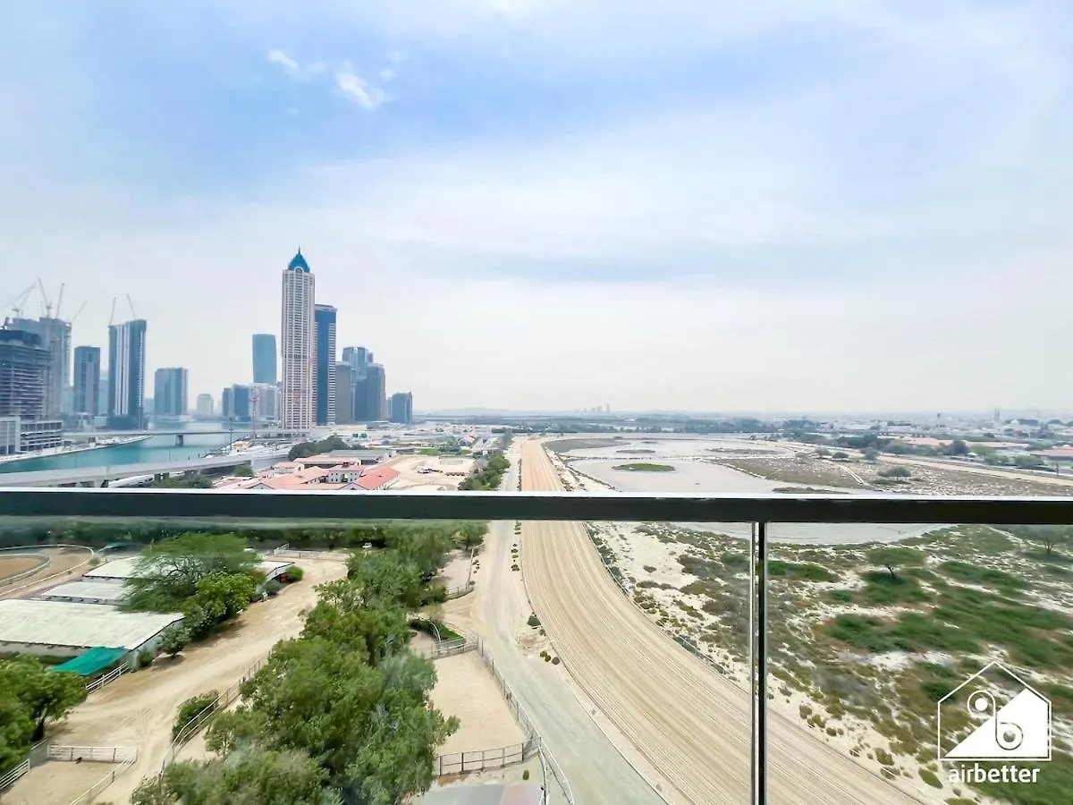 Stunning 2-Bedroom Apartment With Canal Views Dubai