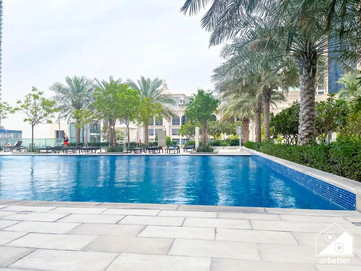 Stunning 2-Bedroom Apartment With Canal Views Dubai